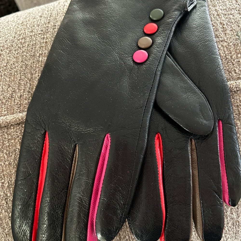 Stylish Black Italian Leather Gloves
